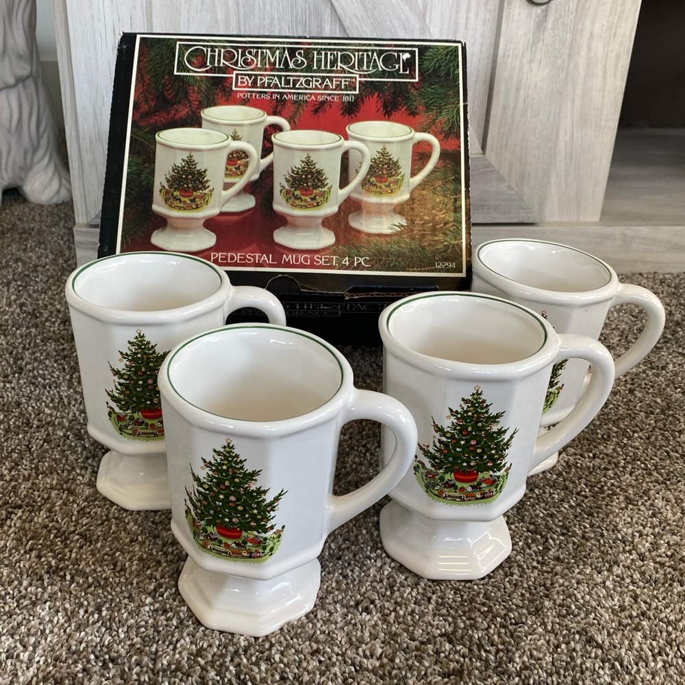 Pfaltzgraff Christmas Heritage Pedestal OCTAGON Mugs Cups Set of 4 10oz
